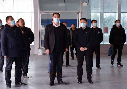 市交通運(yùn)輸局黨組書記、局長(zhǎng)彭仁來一行元旦期間深入公交調(diào)研